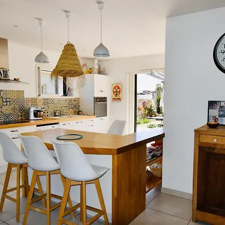 Avec Piscine Villa Montpeyroux (Herault)