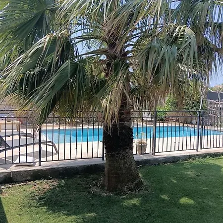 Avec Piscine *