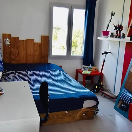 Avec Piscine Montpeyroux (Herault)
